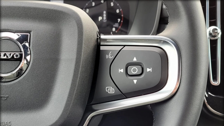 Volvo XC 40 cena 151111 przebieg: 32180, rok produkcji 2023 z Krzyż Wielkopolski małe 436